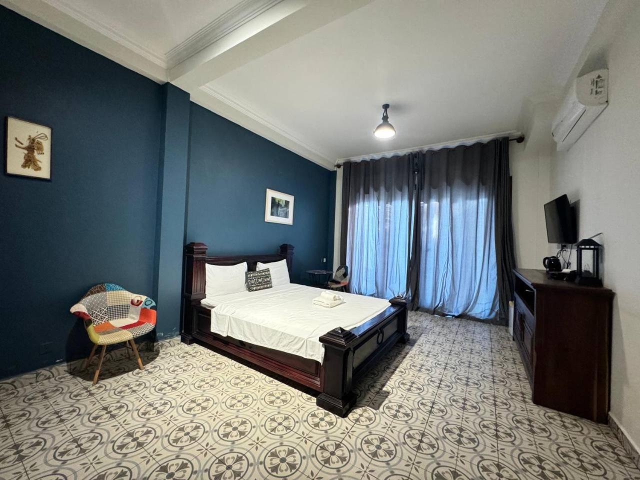 The J Break Boutique Hotel Kampot Bagian luar foto