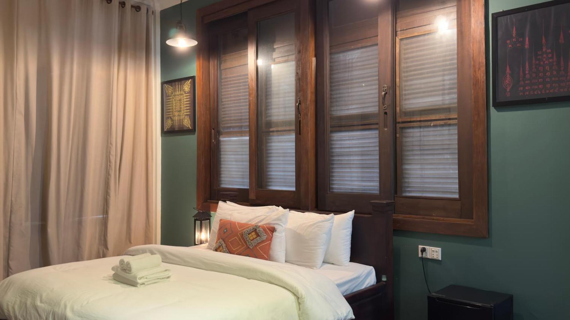 The J Break Boutique Hotel Kampot Bagian luar foto
