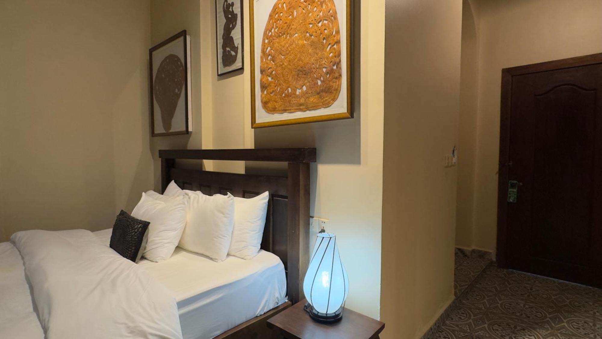 The J Break Boutique Hotel Kampot Bagian luar foto
