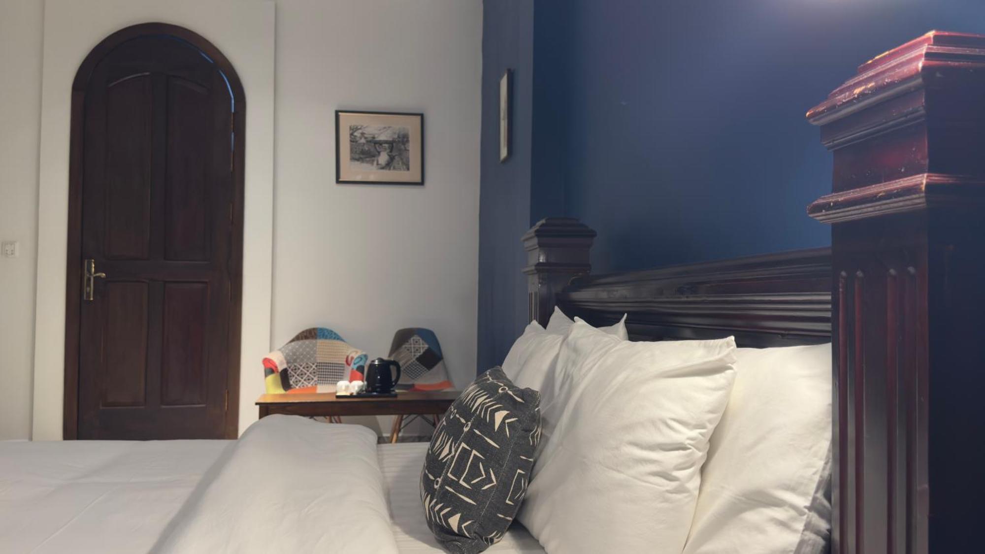 The J Break Boutique Hotel Kampot Bagian luar foto