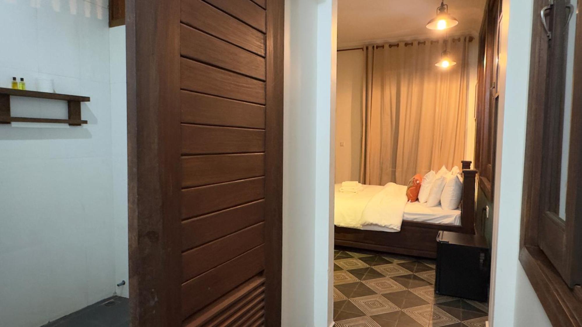 The J Break Boutique Hotel Kampot Bagian luar foto