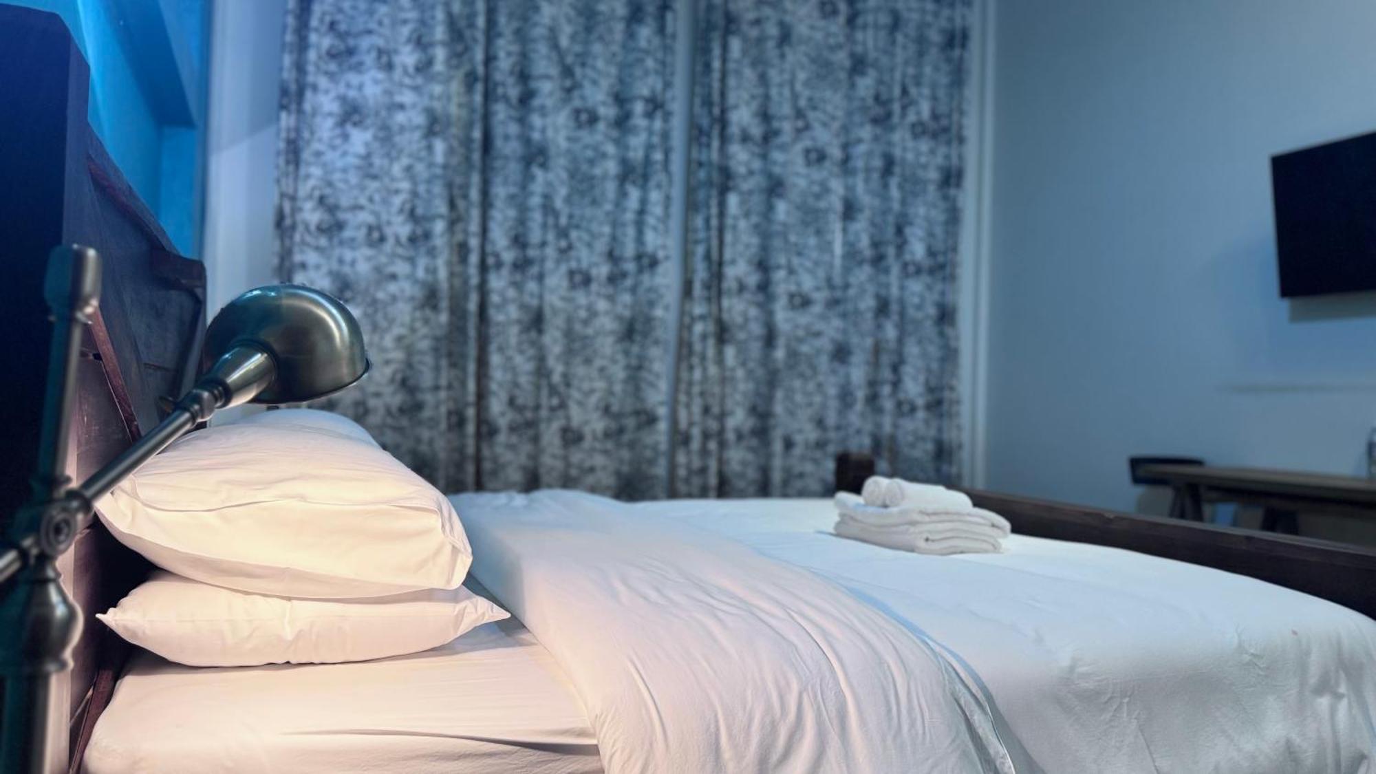 The J Break Boutique Hotel Kampot Bagian luar foto