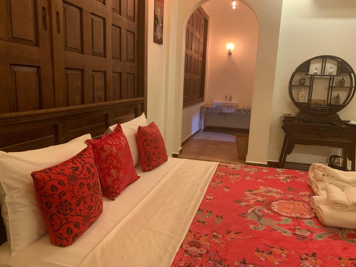 The J Break Boutique Hotel Kampot Bagian luar foto