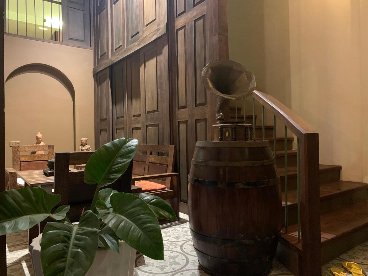 The J Break Boutique Hotel Kampot Bagian luar foto